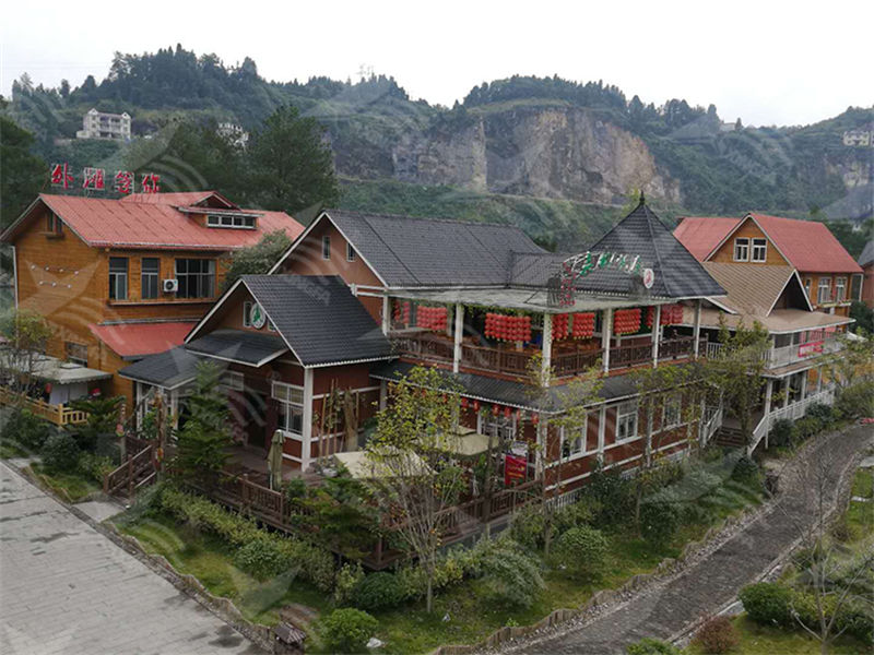 选择安阳合成树脂瓦，为南方屋顶雨季防水护航